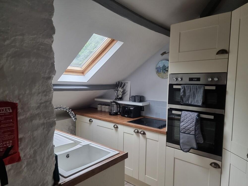 Stunning 2-bed House in Saint Columb