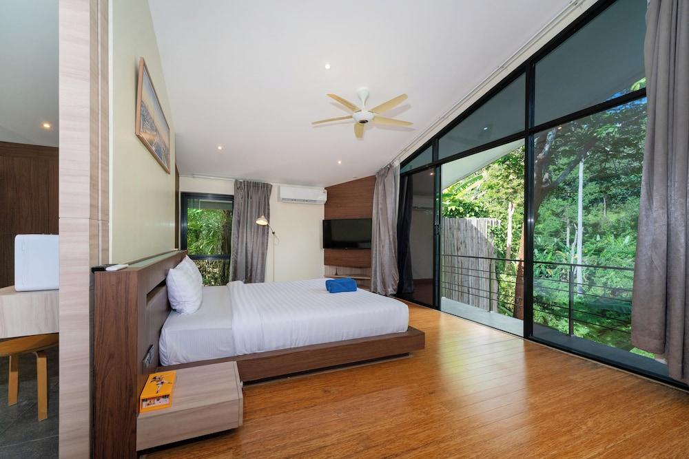 Grand Villa Cedrix in the Green Paradise