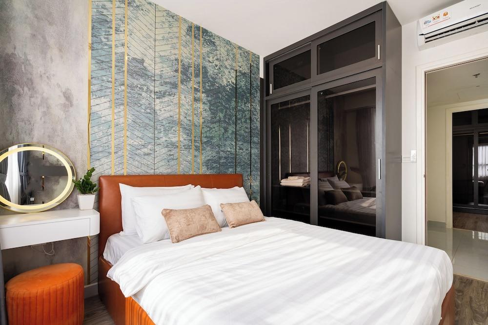 Otis Soho Saigon Balcony Apartment