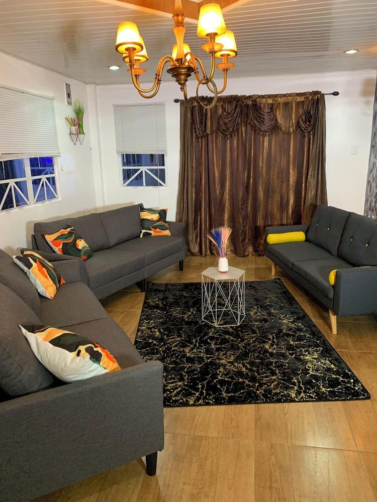 1st Floor 1-bedroom ,comfortably Sleeps 4