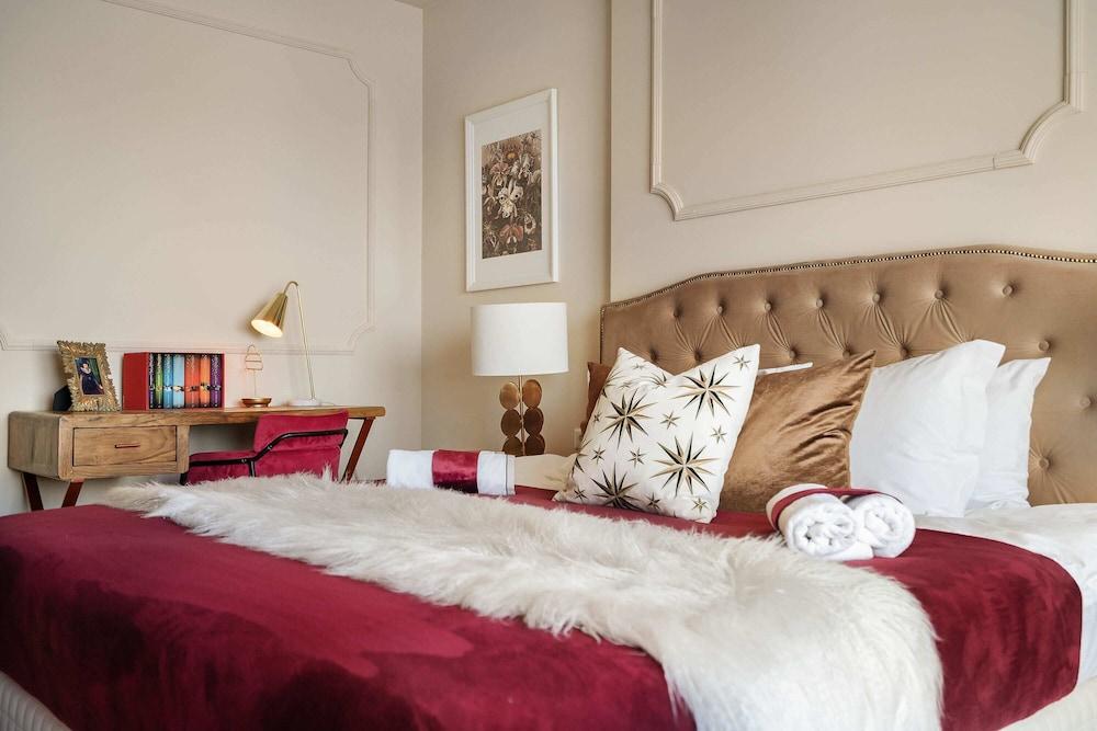 Holt - Gryffindor Tower