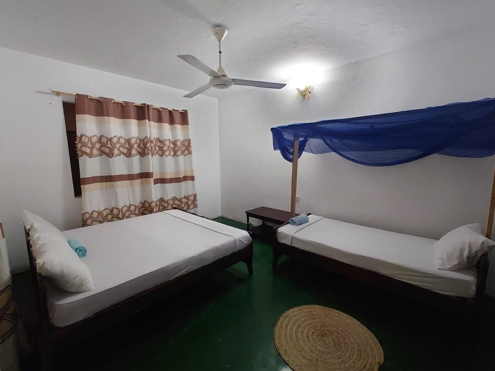 Flamingo Guest House