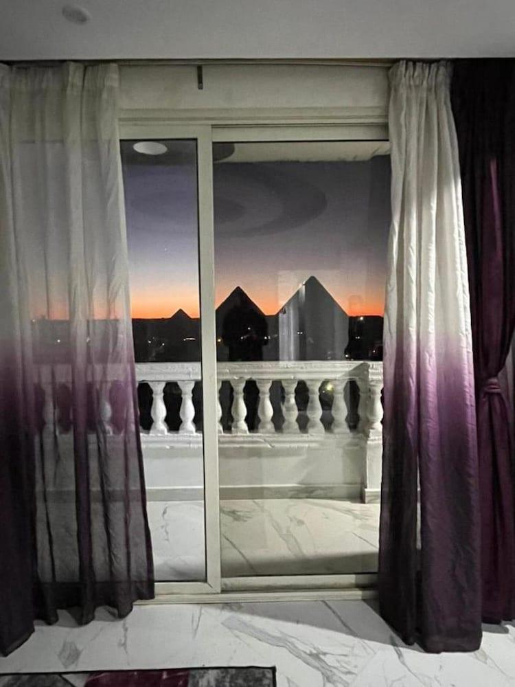 Heaven Pyramids View Apartment