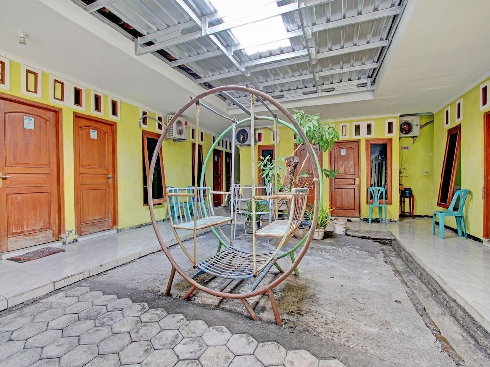 OYO 92998 Wiludjeng Guesthouse