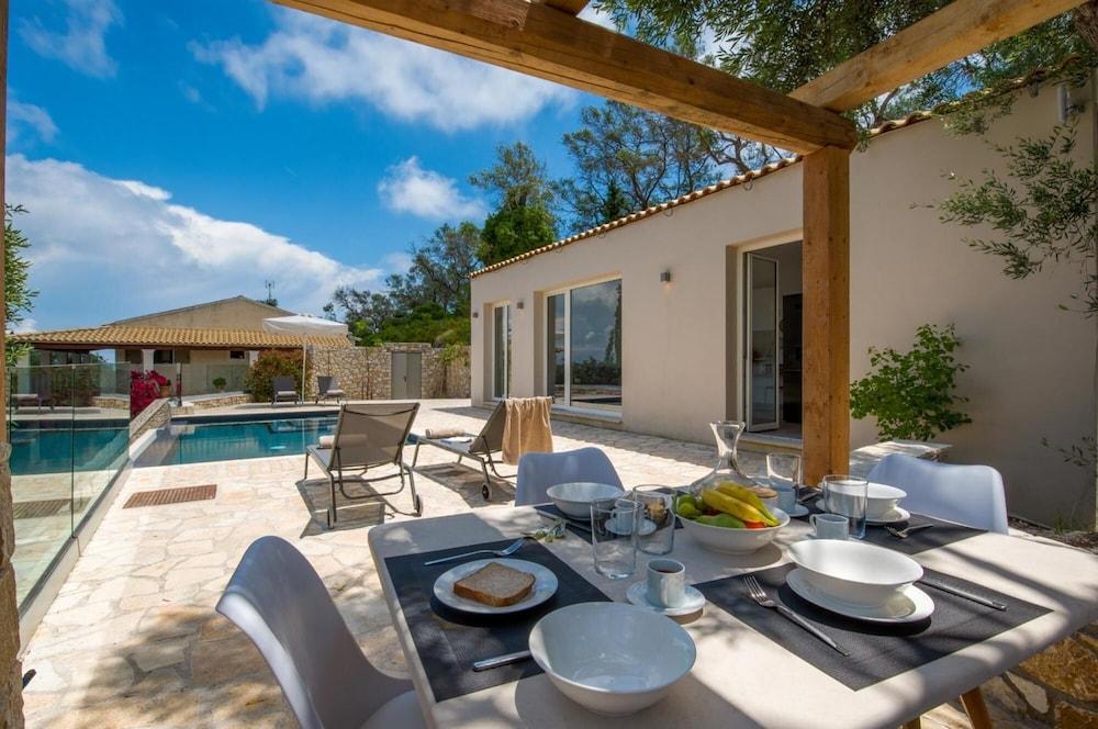 Terra Villa in Apergatika