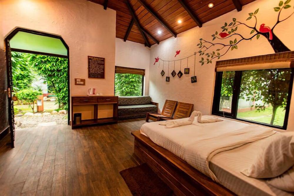 Corbett Machaan Resort