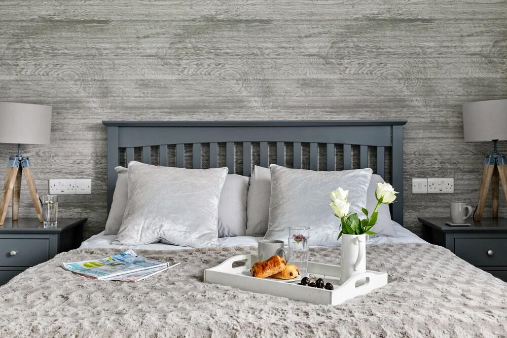 Huxham View and Annex