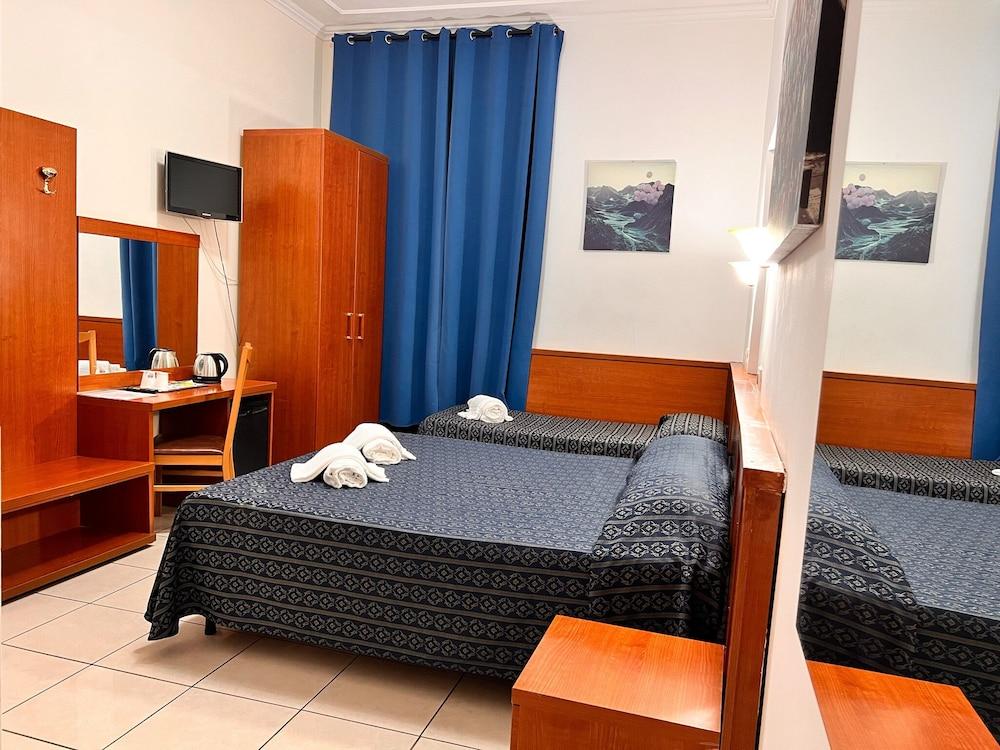 Alius And Freerome Hotel