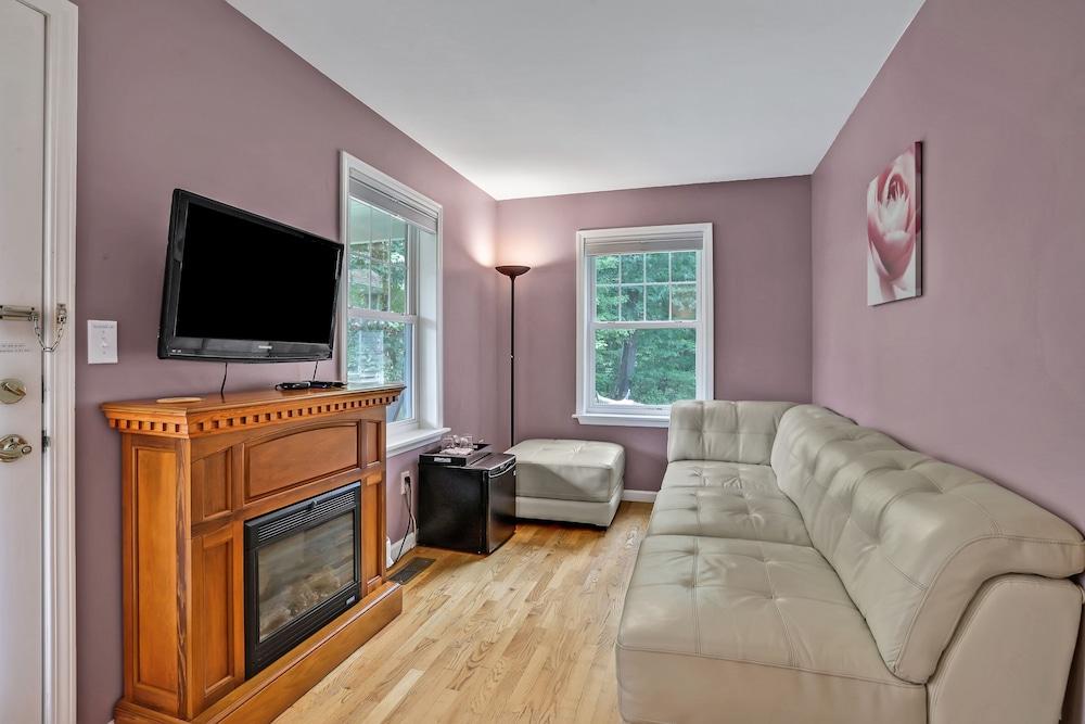 Moondance Ridge Bed & Breakfast