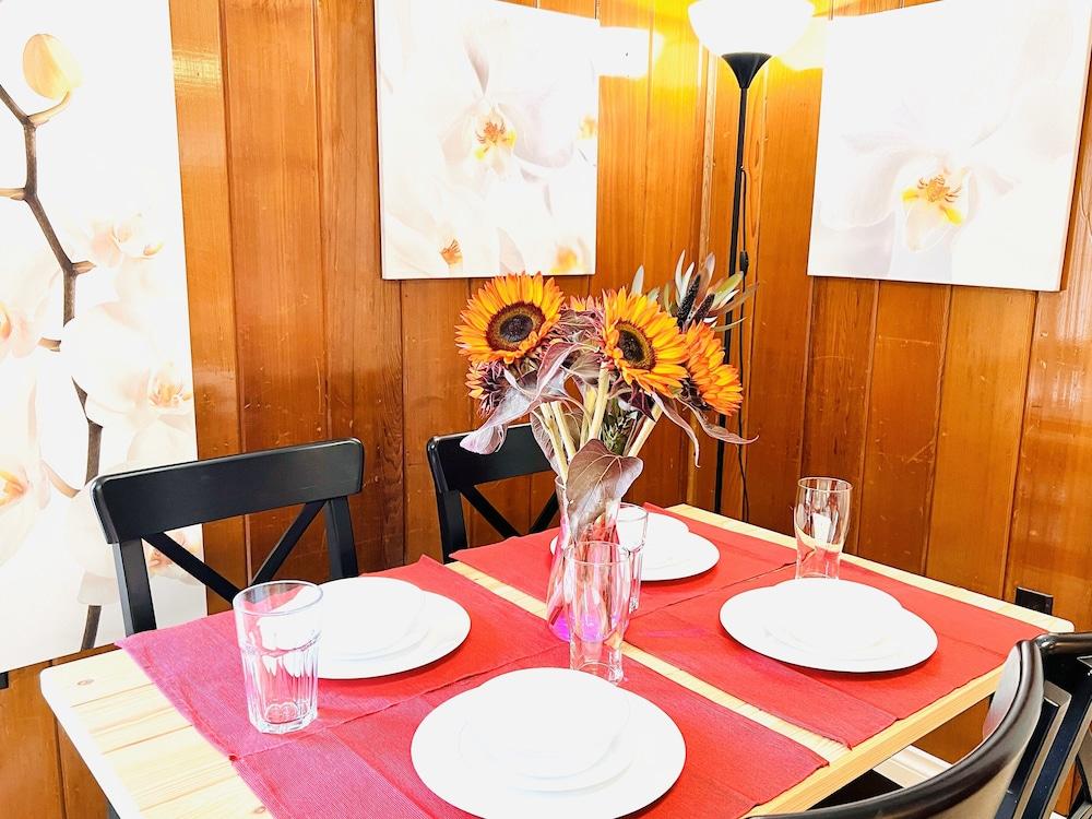 ART House Burnaby Two Bedrooms Suite