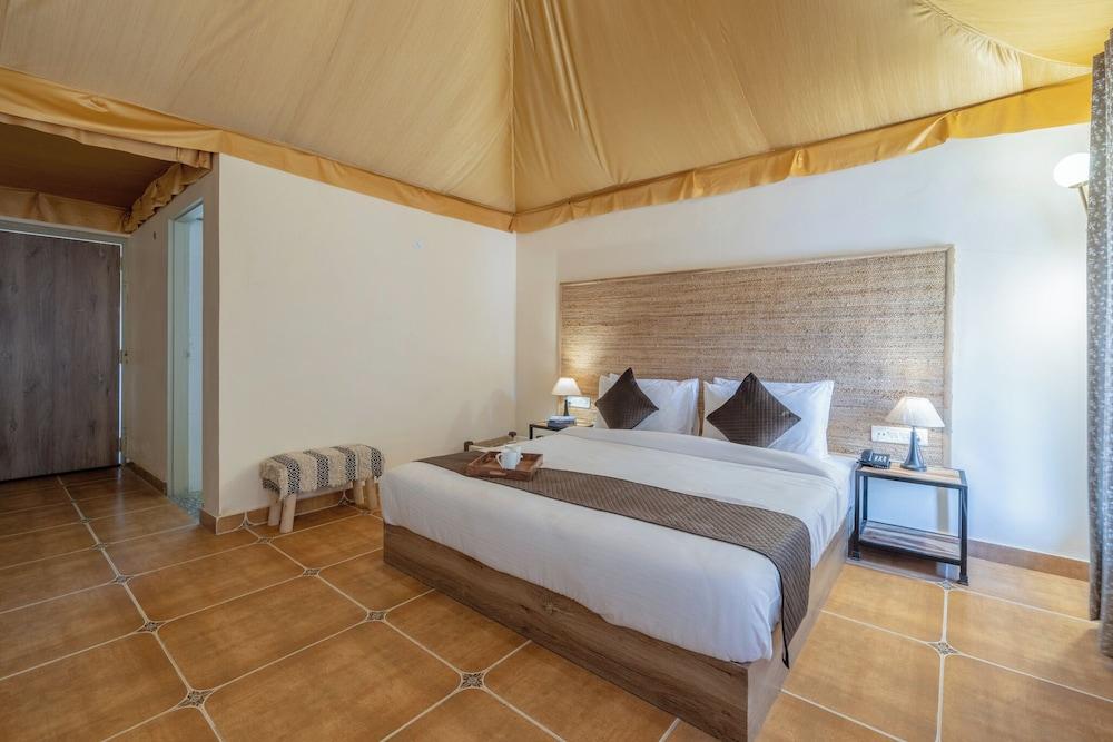 Valley By Grassfield