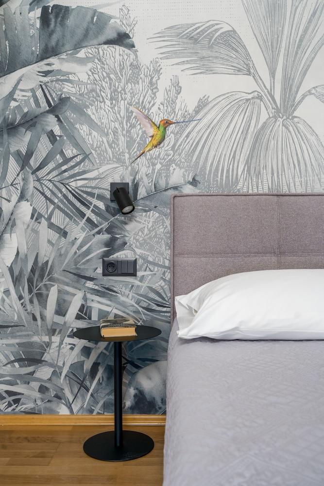 Pappagallo Apartments