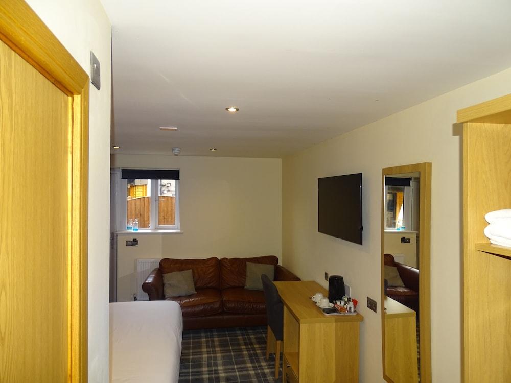 Oddfellows Hotel Bar & Restaurant