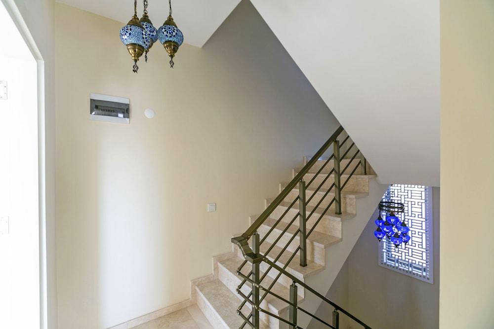 Paradise Town Villa Sillyon