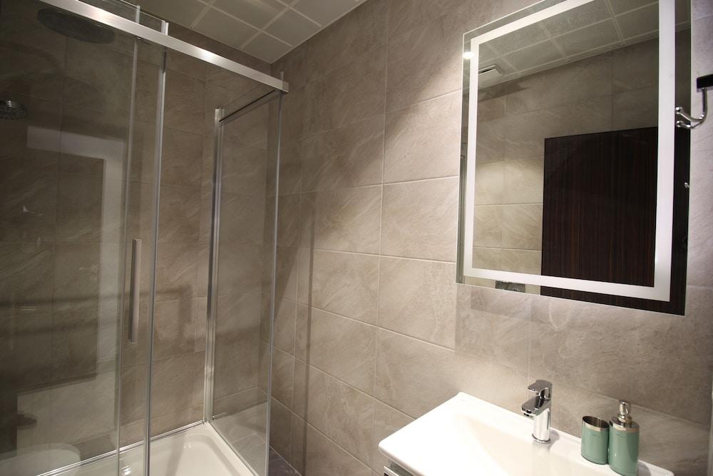 Mirage Residences - Studio Unit