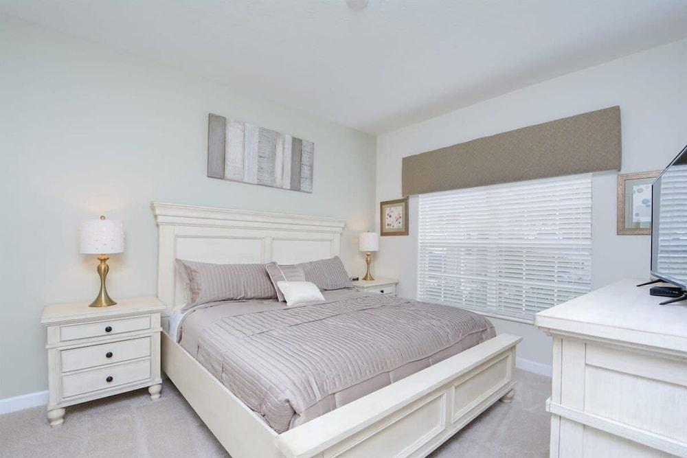 Spacious Cozy Comfort in Every Corner