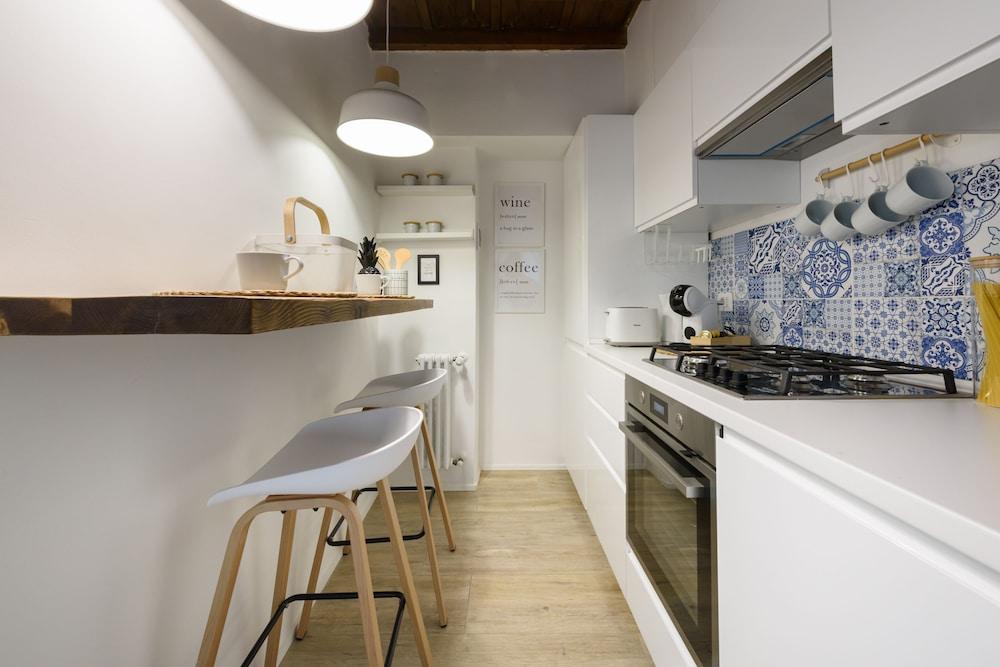 Madame Betta by Mmega