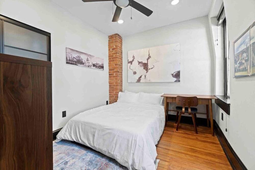 Spacious Historic Retreat - Logan Circle Rowhouse
