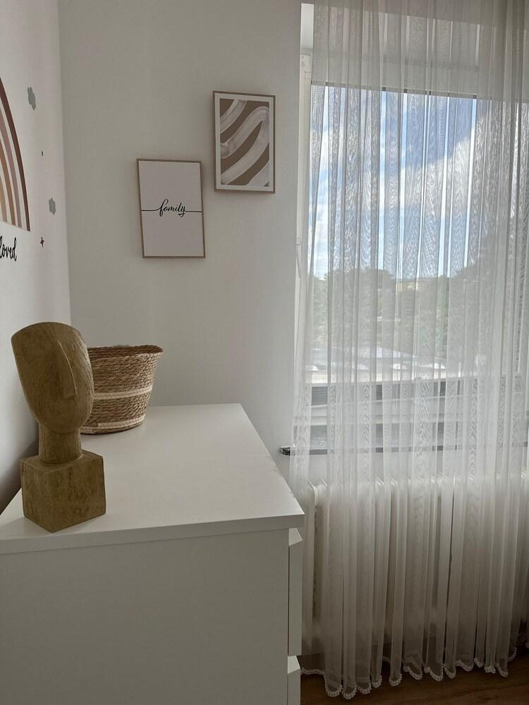 GREEN HILL Apartment