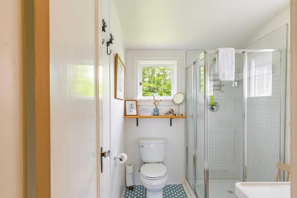 Sunlight Beach Getaway by Avantstay Views