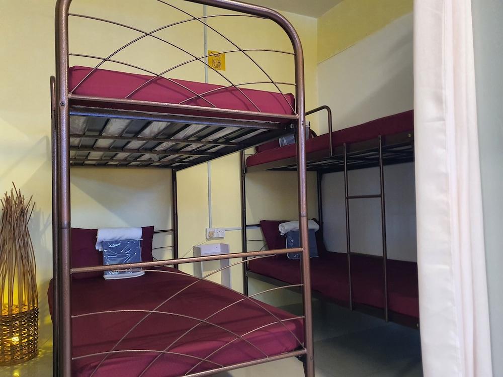 Hotel O Arriva Travellers