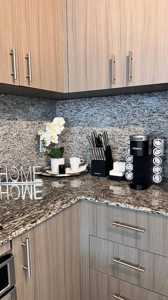 Apartment At Downtown Doral