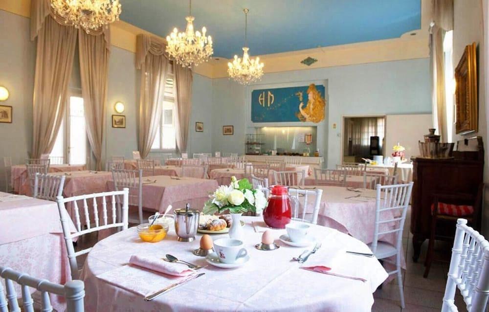 Room-viareggio Live in Top Deco