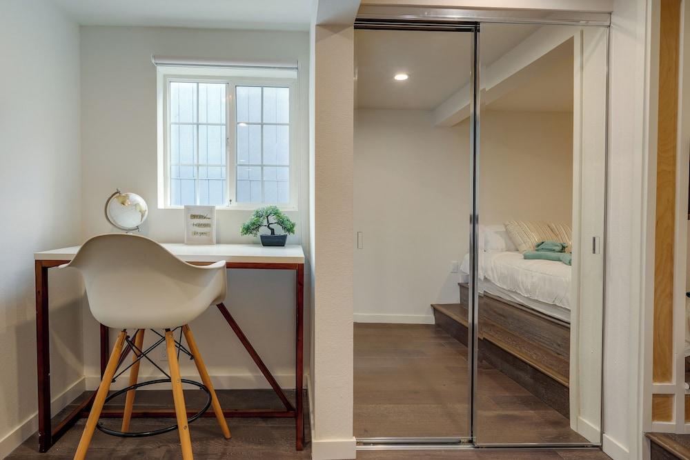 Efficiently Equipped Pacifica Apt - 1 Mi to Beach!