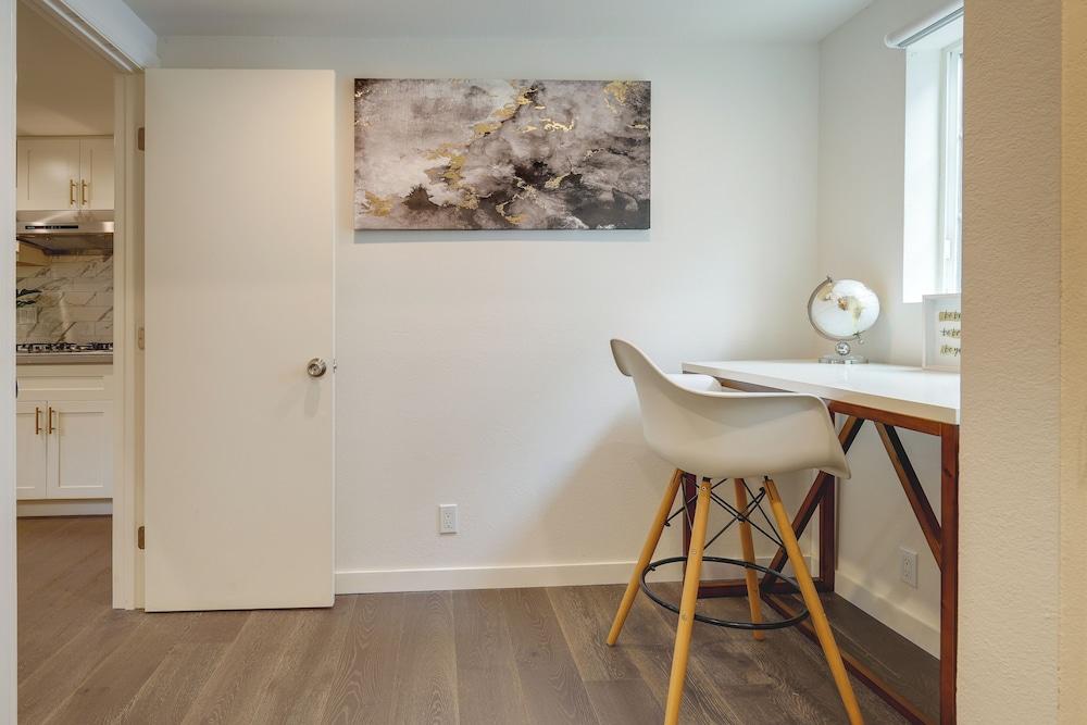 Efficiently Equipped Pacifica Apt - 1 Mi to Beach!