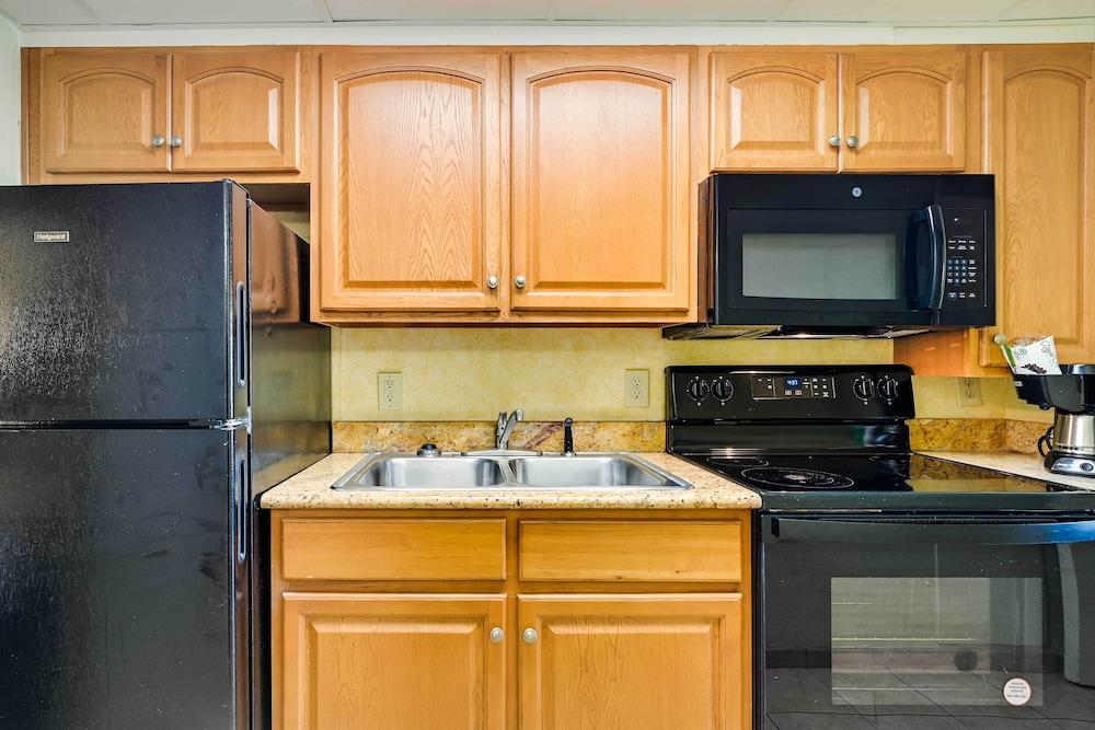 Waterfront Myrtle Beach Condo, Pool & Ocean Views!