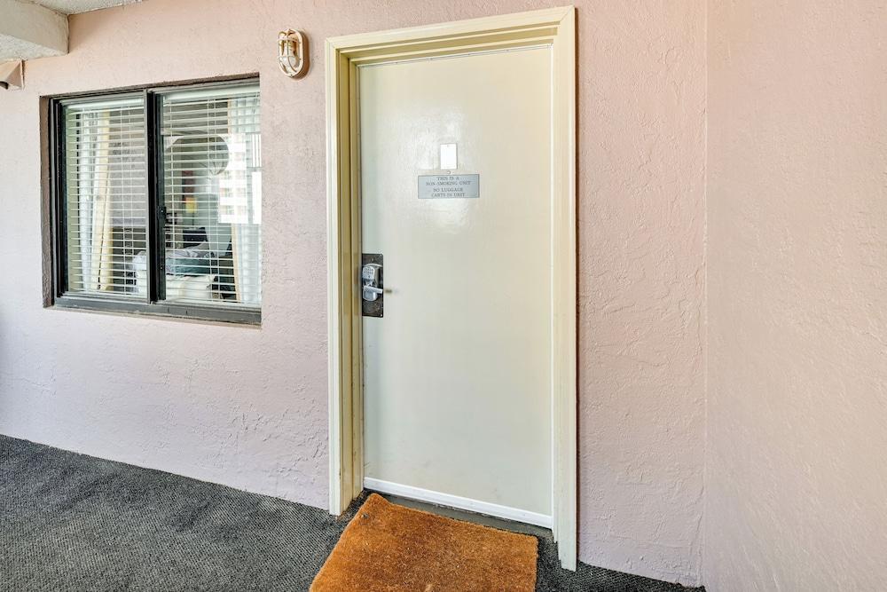 Central Myrtle Beach Condo w/ Ocean-view Balcony!