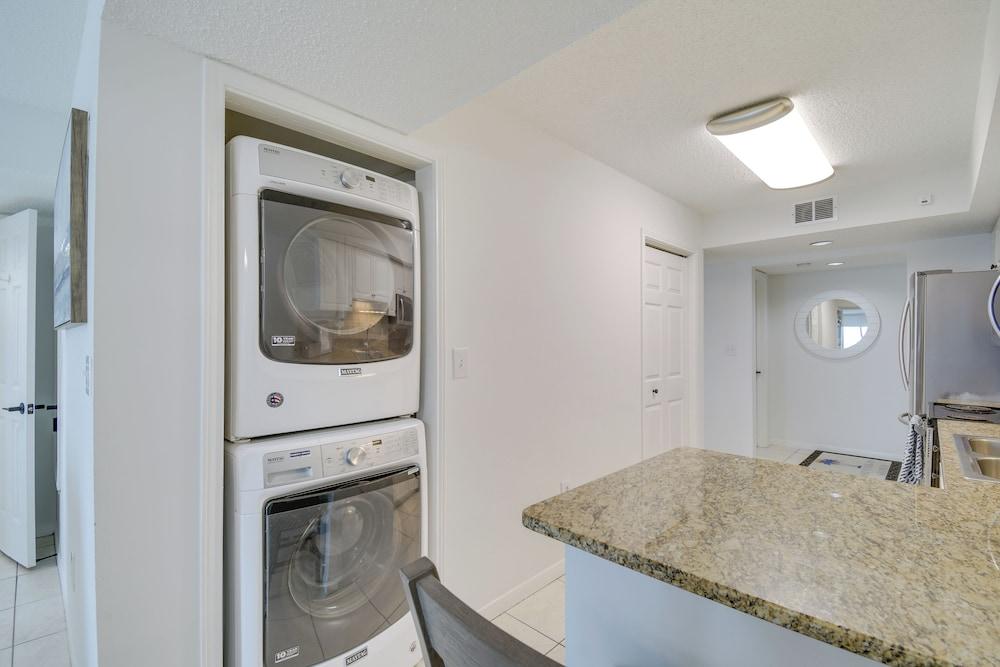Beachfront Condo in Gulf Shores w/ Pool Access!