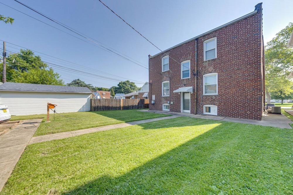 Inviting St Louis Apartment - Great Location!