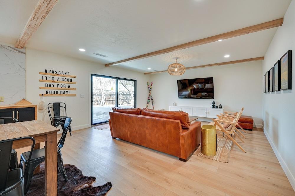 Stylish Flagstaff Home: Close to Hiking & Fishing!