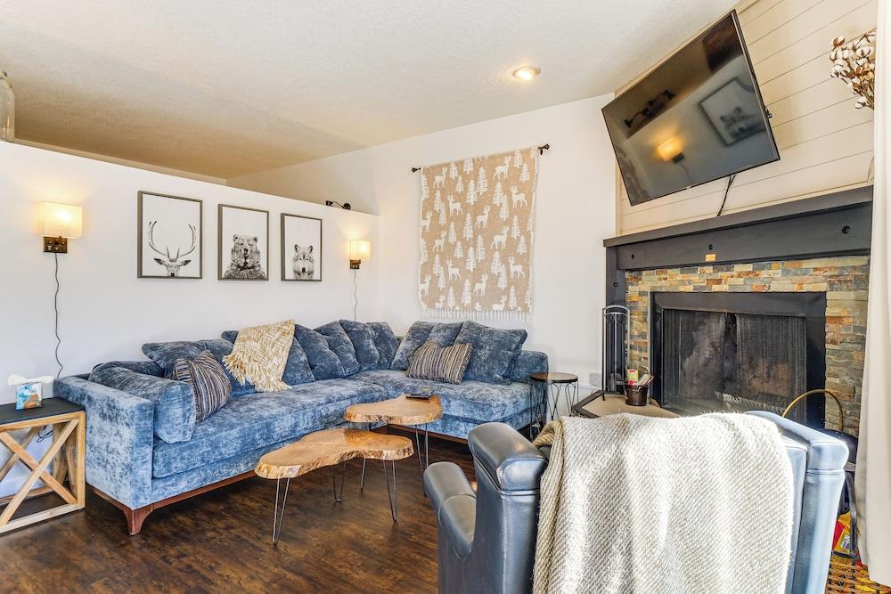 Inviting Keystone Condo Rental w/ Private Balcony!