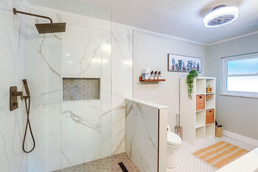 Vero Beach Vacation Rental: Pool & Putting Green!