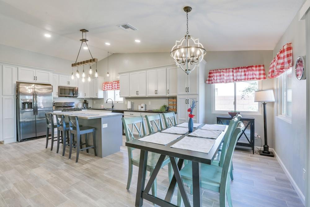 Pet-friendly Tucson Home w/ Gas Grill & Fire Pit!