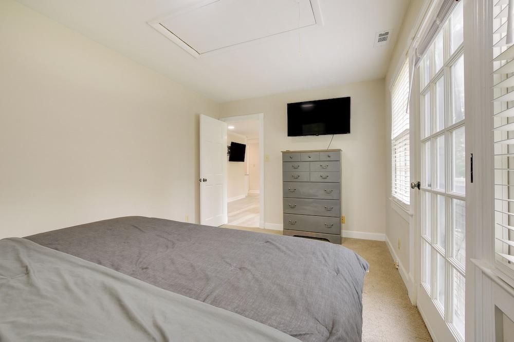 Spacious Durham Home w/ Fire Pit & Hot Tub!