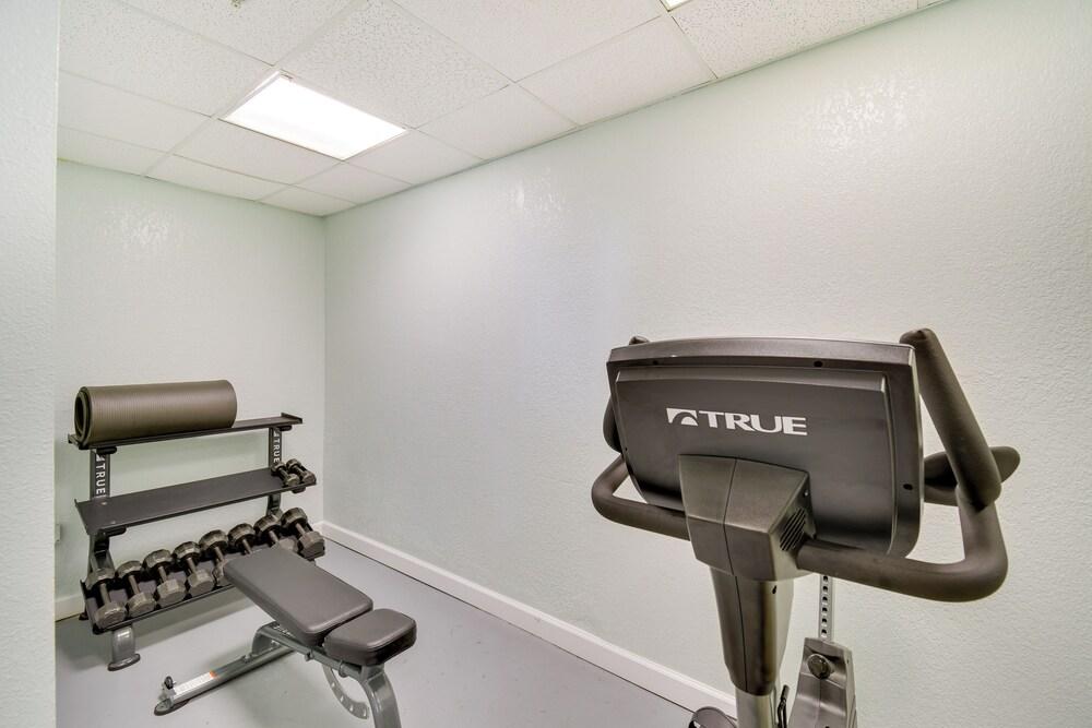 Orange Beach Condo w/ Pool Access & Gulf Views!