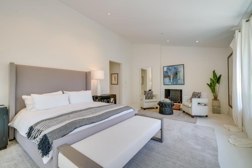 Gorgeous Carpinteria Home: Pool, Spa, Fireplaces!