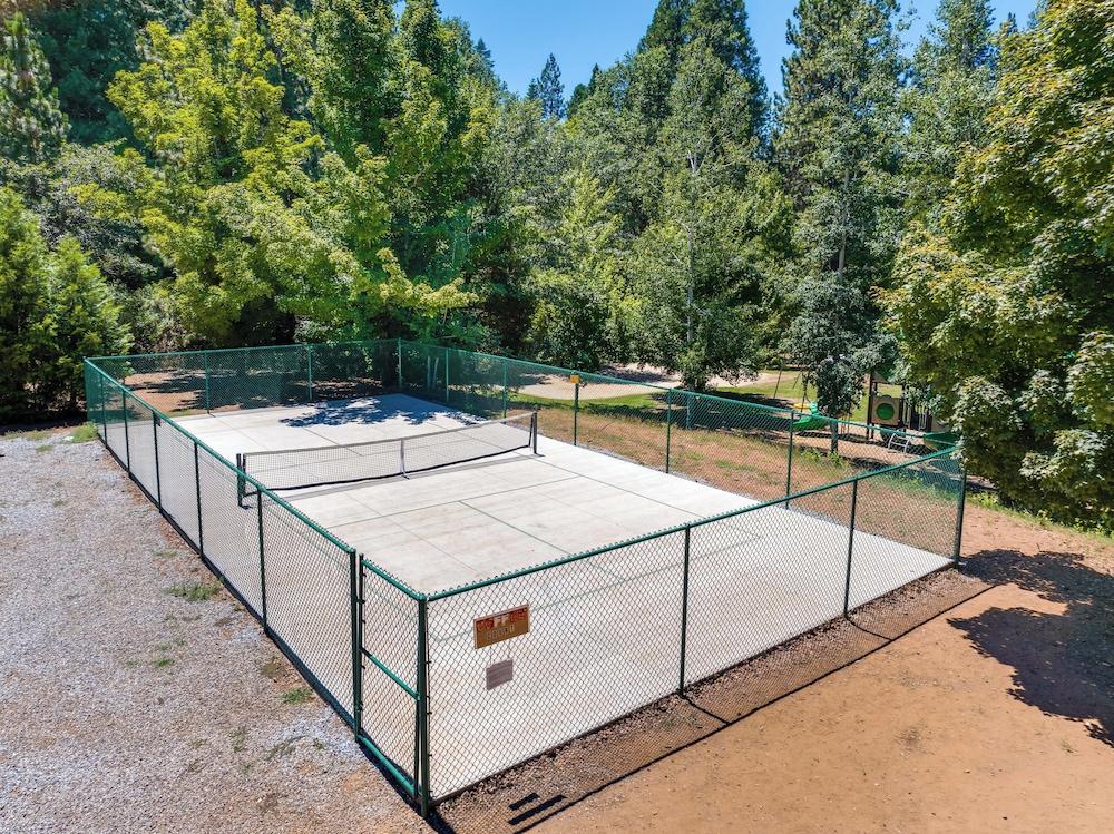 Deck & Gas Grill: Secluded Arnold Cabin Rental!