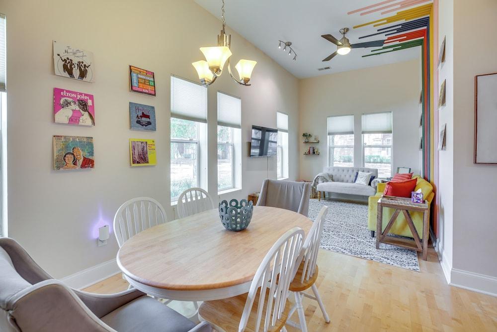 Chic Wilmington Condo in Brooklyn Arts District!