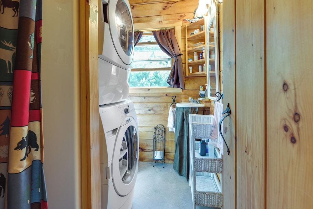 Pet-friendly Island Retreat - Boat Access Only!