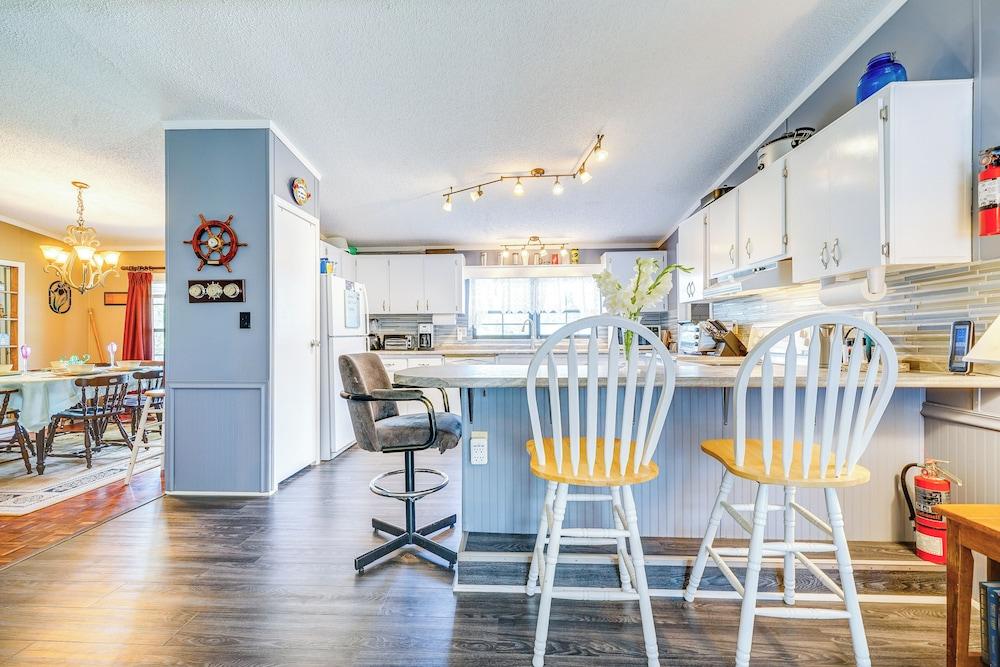 Secluded Hampstead Vacation Rental With Deck!