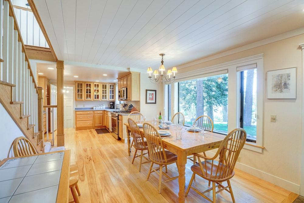 Spacious Tahoe City Retreat < 2 Mi to Lake Tahoe!