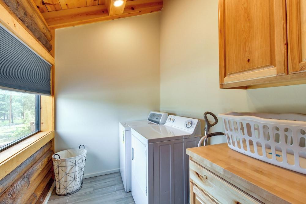 Hike & Unwind Fireside: Peaceful Pinedale Cabin!