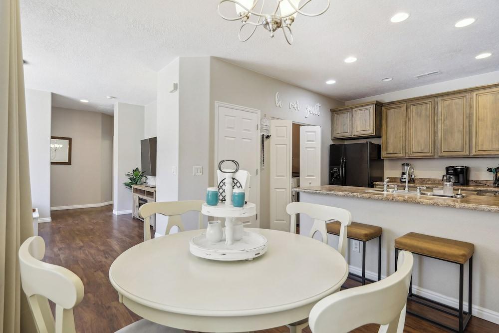 Welcoming Mesquite Condo w/ Pool Access!
