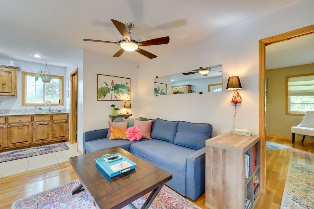 Secluded Ozark Mtn Cottage w/ Wraparound Deck