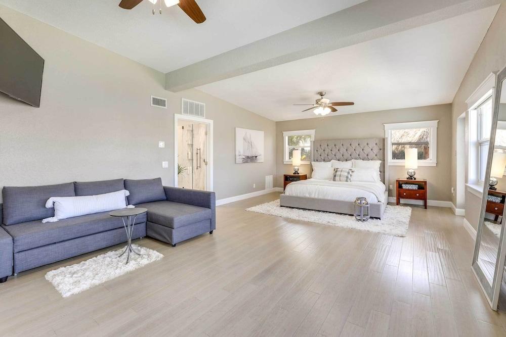 Luxury St. Petersburg Home w/ Pool + Bay Access!