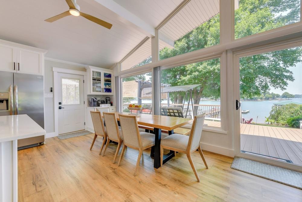 'commodore Bay Waterfront Home on Lake Norman!